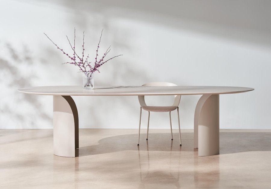 Davis Furniture — Vida