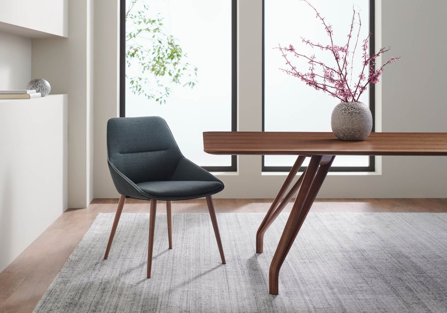 Davis Furniture — Sachet Conference