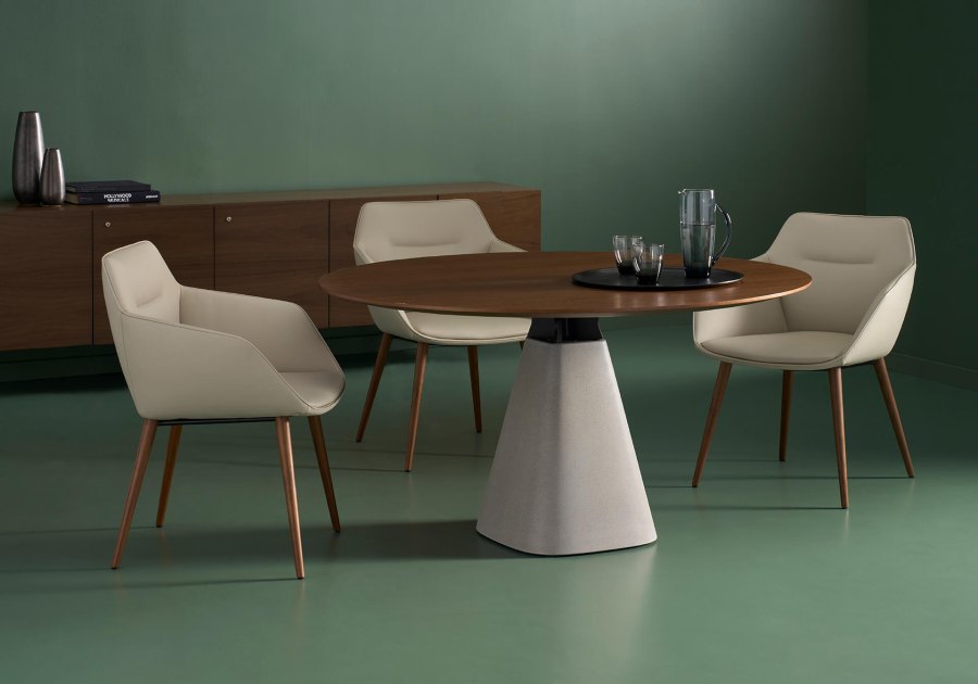 Davis Furniture — Sachet Conference