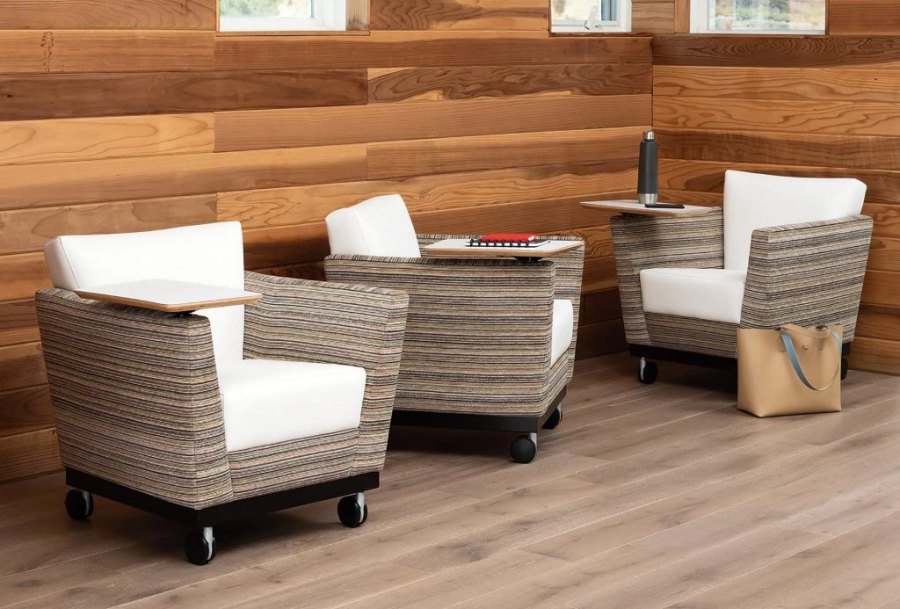 Arcadia Contract — Huddle Lounge
